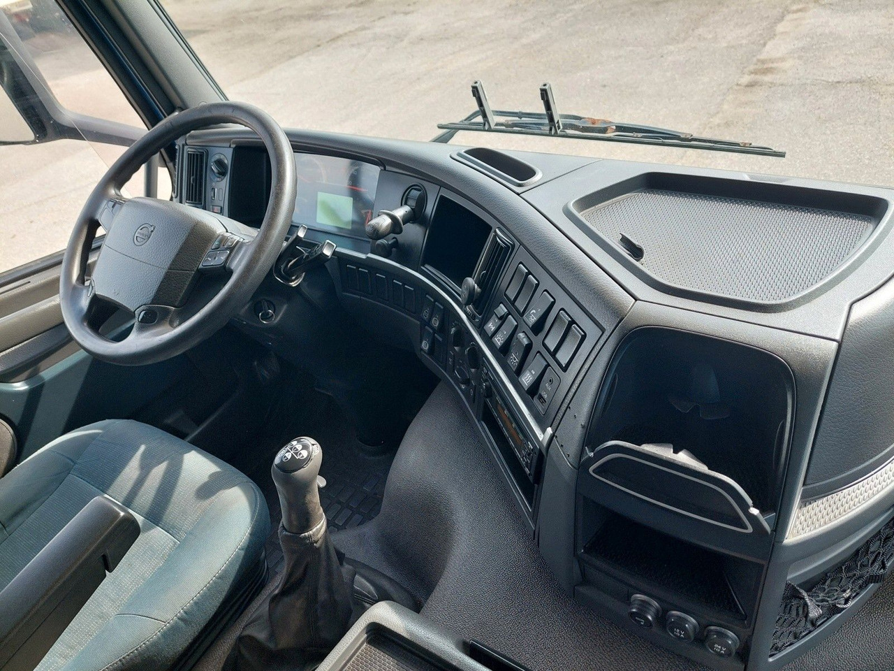 Plane LKW Volvo FM13 420 42R 4x2 BL Edscha: das Bild 15