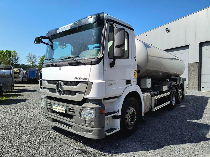 Mercedes-Benz Actros 2544 INSULATED INOX TANK 15000L - Tankwagen: das Bild 1 Mercedes-Benz Actros 2544 INSULATED INOX TANK 15000L - Tankwagen: das Bild 1