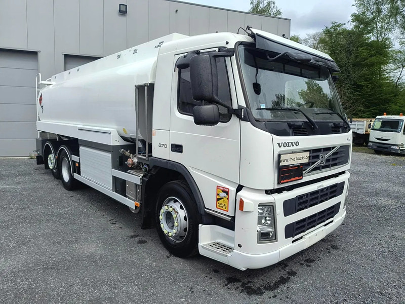 Volvo FM 370 18000L FUEL/CARBURANT - 5 COMP - Tankwagen: das Bild 3 Volvo FM 370 18000L FUEL/CARBURANT - 5 COMP - Tankwagen: das Bild 3