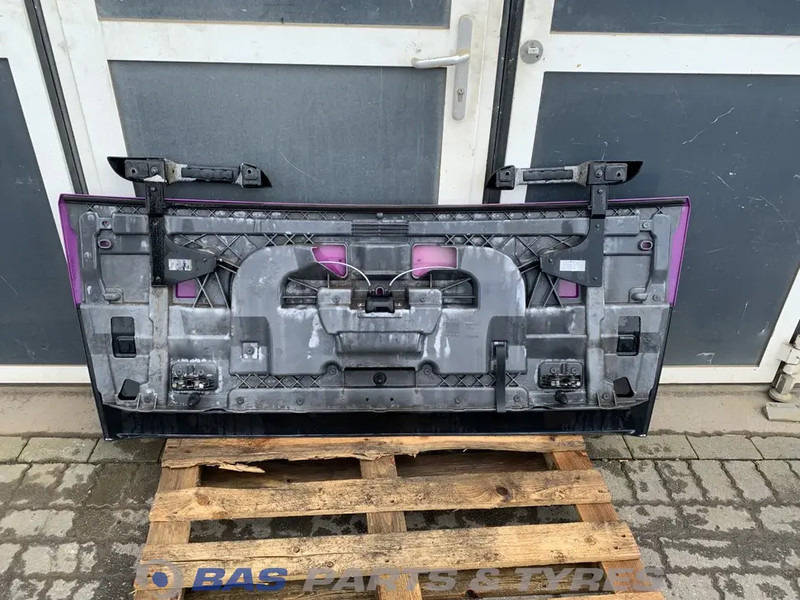 DAF CF Euro 6 - Kühlergrill für LKW: das Bild 2 DAF CF Euro 6 - Kühlergrill für LKW: das Bild 2