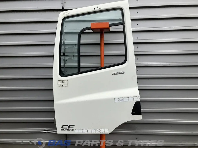 DAF CF Euro 6 - Tür und Teile für LKW: das Bild 1 DAF CF Euro 6 - Tür und Teile für LKW: das Bild 1