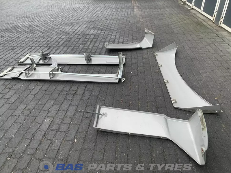 DAF XF106 Spoilerset DAF Super Space Cab L2H3 1836001 - Aeropack/ Spoiler für LKW: das Bild 5 DAF XF106 Spoilerset DAF Super Space Cab L2H3 1836001 - Aeropack/ Spoiler für LKW: das Bild 5