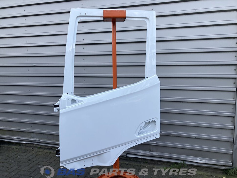 DAF XG - Tür und Teile für LKW: das Bild 1 DAF XG - Tür und Teile für LKW: das Bild 1