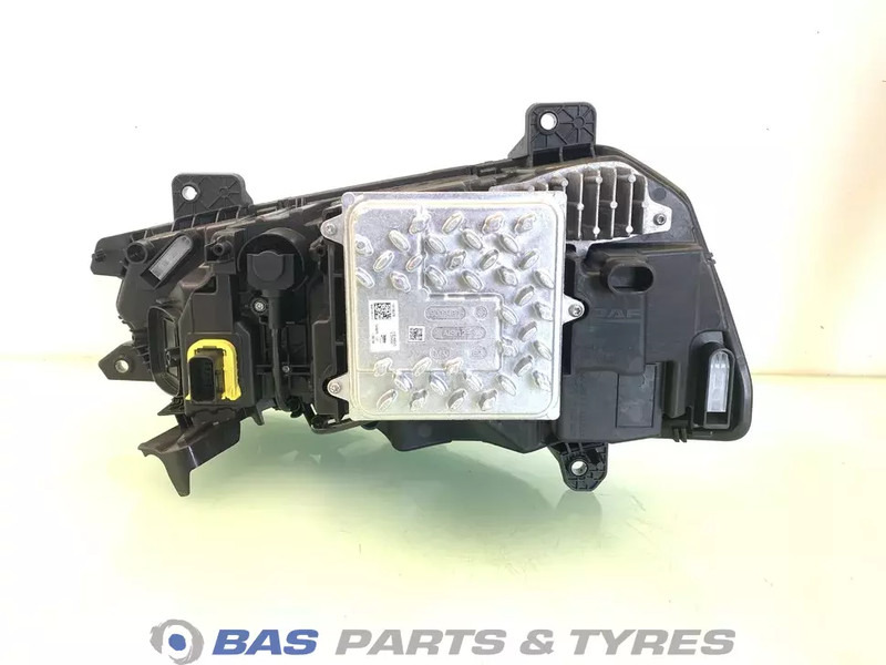 DAF XG - Hauptscheinwerfer für LKW: das Bild 2 DAF XG - Hauptscheinwerfer für LKW: das Bild 2