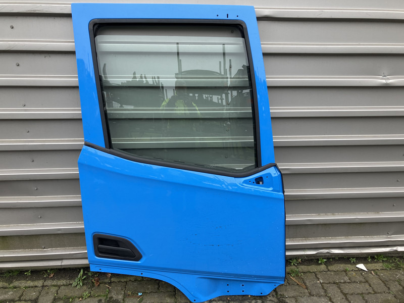 DAF XG - Tür und Teile für LKW: das Bild 1 DAF XG - Tür und Teile für LKW: das Bild 1