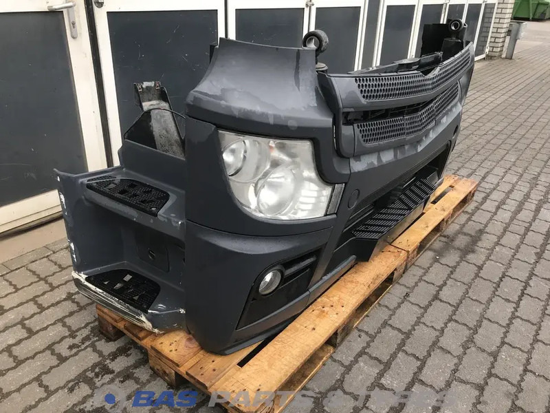Mercedes-Benz Actros MP4 Bumper Mercedes A 960 310 23 22 - Stoßstange für LKW: das Bild 3 Mercedes-Benz Actros MP4 Bumper Mercedes A 960 310 23 22 - Stoßstange für LKW: das Bild 3