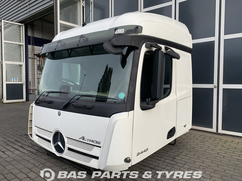 Mercedes-Benz Actros MP4 Mercedes StreamSpace L-cab L2H2 A 000 600 01 01 - Fahrerhaus und Interieur für LKW: das Bild 1 Mercedes-Benz Actros MP4 Mercedes StreamSpace L-cab L2H2 A 000 600 01 01 - Fahrerhaus und Interieur für LKW: das Bild 1