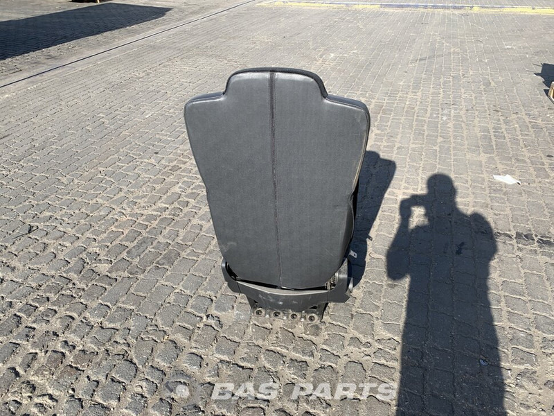 Mercedes-Benz Actros MP4 - Sitz für LKW: das Bild 3 Mercedes-Benz Actros MP4 - Sitz für LKW: das Bild 3
