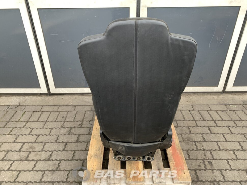 Mercedes-Benz Actros MP4 - Sitz für LKW: das Bild 3 Mercedes-Benz Actros MP4 - Sitz für LKW: das Bild 3