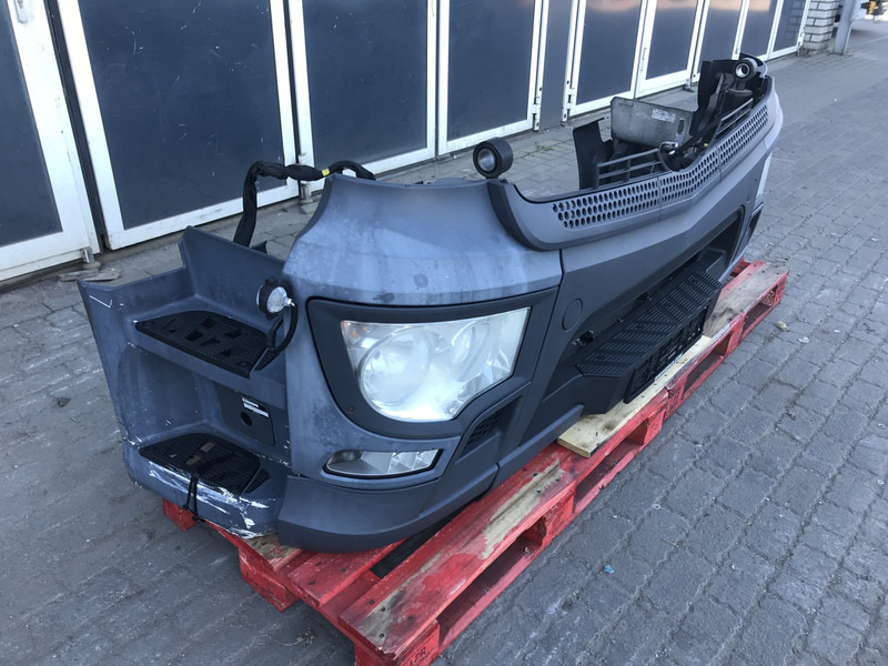 Mercedes-Benz Antos MP4 - Stoßstange für LKW: das Bild 3 Mercedes-Benz Antos MP4 - Stoßstange für LKW: das Bild 3