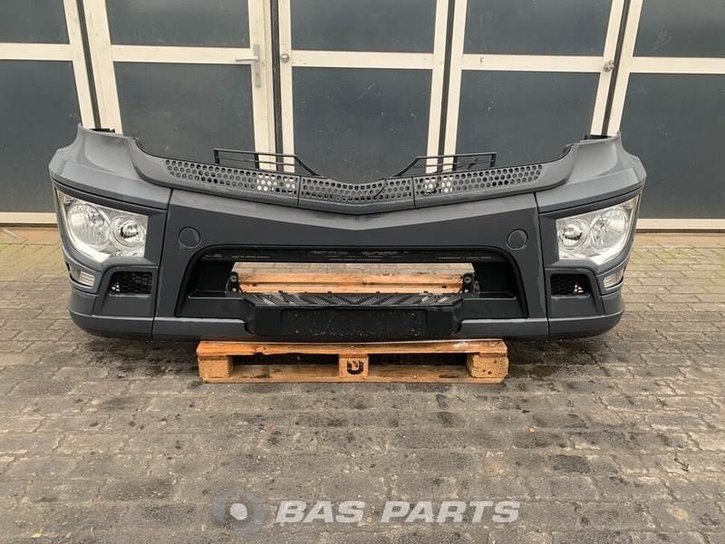 Mercedes-Benz Antos MP4 - Stoßstange für LKW: das Bild 1 Mercedes-Benz Antos MP4 - Stoßstange für LKW: das Bild 1