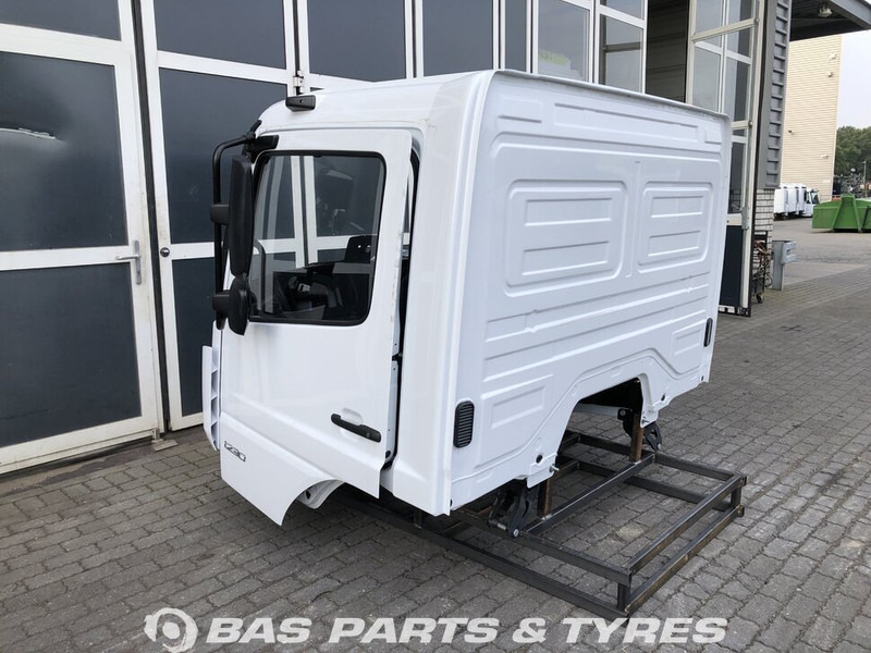 Mercedes-Benz Atego MP4 Mercedes ClassicSpace S-cab L1H1 A 973 600 00 20 - Fahrerhaus und Interieur für LKW: das Bild 3 Mercedes-Benz Atego MP4 Mercedes ClassicSpace S-cab L1H1 A 973 600 00 20 - Fahrerhaus und Interieur für LKW: das Bild 3