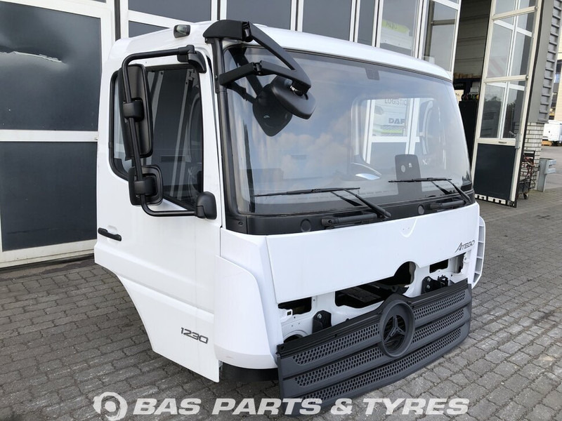 Mercedes-Benz Atego MP4 Mercedes ClassicSpace S-cab L1H1 A 973 600 00 20 - Fahrerhaus und Interieur für LKW: das Bild 2 Mercedes-Benz Atego MP4 Mercedes ClassicSpace S-cab L1H1 A 973 600 00 20 - Fahrerhaus und Interieur für LKW: das Bild 2