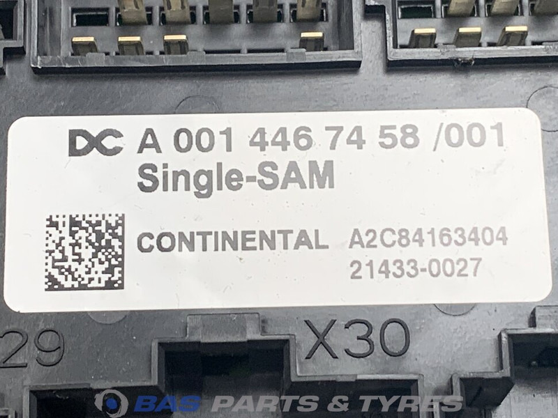 Mercedes-Benz Zekeringkast Mercedes A 001 446 20 58 - Steuergerät für LKW: das Bild 3 Mercedes-Benz Zekeringkast Mercedes A 001 446 20 58 - Steuergerät für LKW: das Bild 3