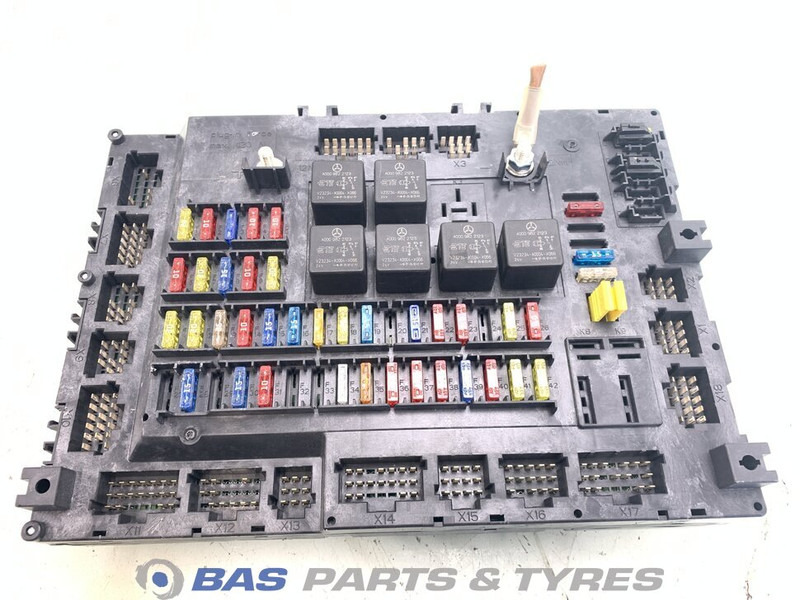 Mercedes-Benz Zekeringkast Mercedes A 001 446 20 58 - Steuergerät für LKW: das Bild 2 Mercedes-Benz Zekeringkast Mercedes A 001 446 20 58 - Steuergerät für LKW: das Bild 2