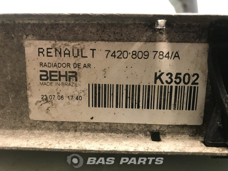 Renault Midlum Euro 4-5 - Interkühler für LKW: das Bild 3 Renault Midlum Euro 4-5 - Interkühler für LKW: das Bild 3