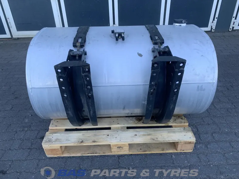Renault - Kraftstofftank für LKW: das Bild 3 Renault - Kraftstofftank für LKW: das Bild 3