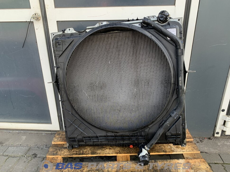 Renault Radiateur Renault DTI13 480 7422062510 - Kühler für LKW: das Bild 1 Renault Radiateur Renault DTI13 480 7422062510 - Kühler für LKW: das Bild 1