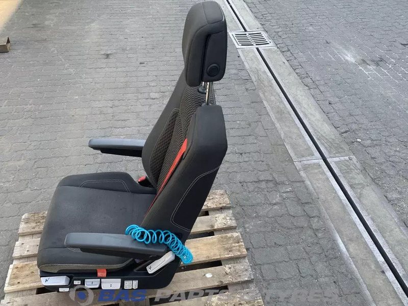 Renault T-Serie - Sitz für LKW: das Bild 2 Renault T-Serie - Sitz für LKW: das Bild 2