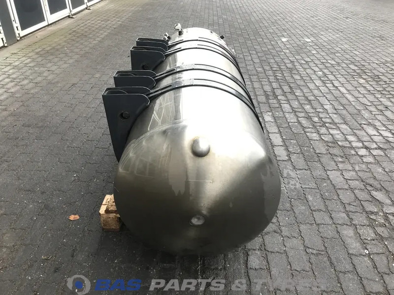 Scania LNG tank Scania 406 Liter 2782050 - Kraftstofftank für LKW: das Bild 4 Scania LNG tank Scania 406 Liter 2782050 - Kraftstofftank für LKW: das Bild 4