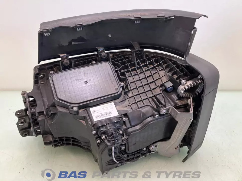 Scania - Hauptscheinwerfer für LKW: das Bild 2 Scania - Hauptscheinwerfer für LKW: das Bild 2
