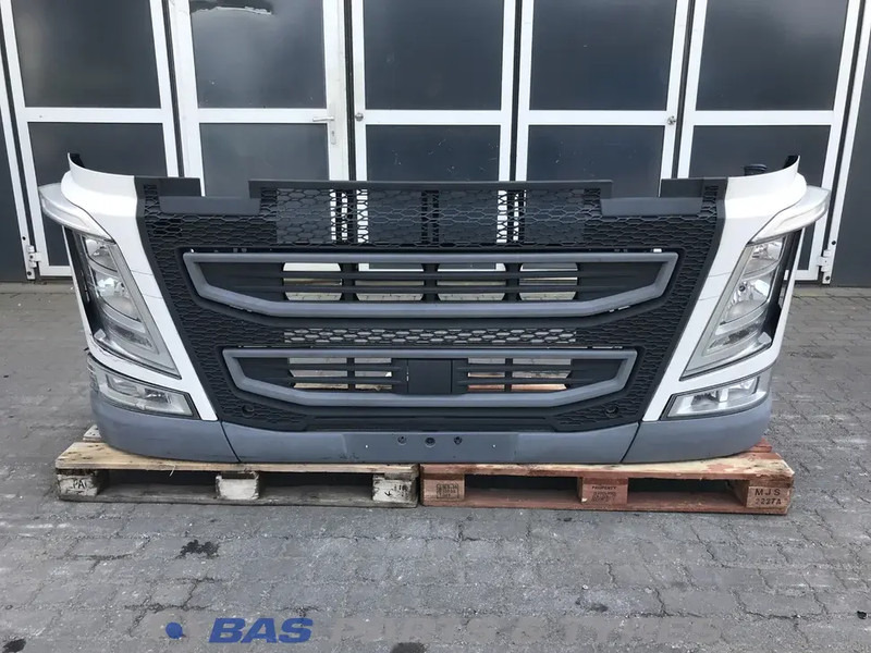 Volvo FH4 - Stoßstange für LKW: das Bild 1 Volvo FH4 - Stoßstange für LKW: das Bild 1