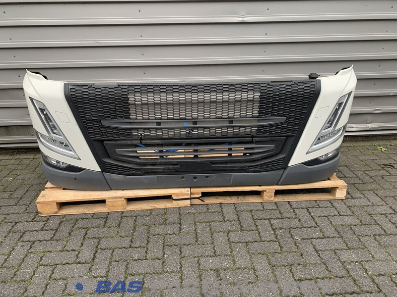 Volvo FM5 Bumper Volvo 84274554 - Stoßstange für LKW: das Bild 1 Volvo FM5 Bumper Volvo 84274554 - Stoßstange für LKW: das Bild 1