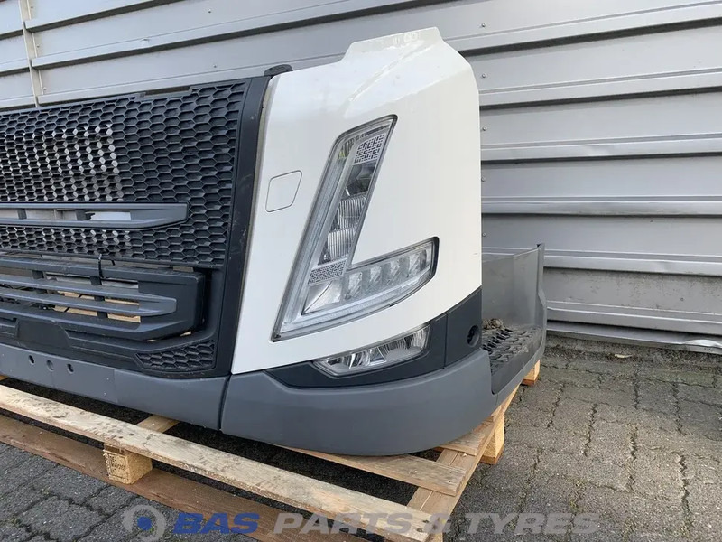 Volvo FM5 Bumper Volvo 84407376 - Stoßstange für LKW: das Bild 2 Volvo FM5 Bumper Volvo 84407376 - Stoßstange für LKW: das Bild 2