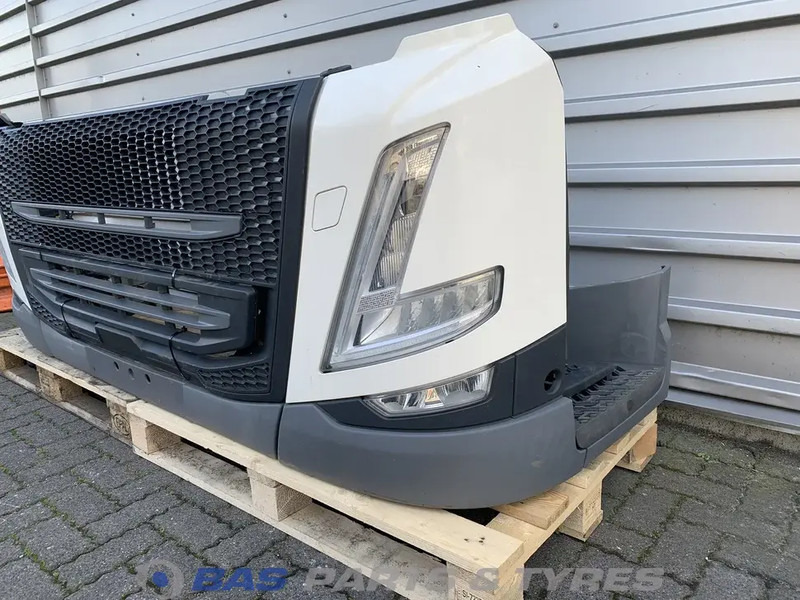Volvo FM5 Bumper Volvo 84407376 - Stoßstange für LKW: das Bild 2 Volvo FM5 Bumper Volvo 84407376 - Stoßstange für LKW: das Bild 2