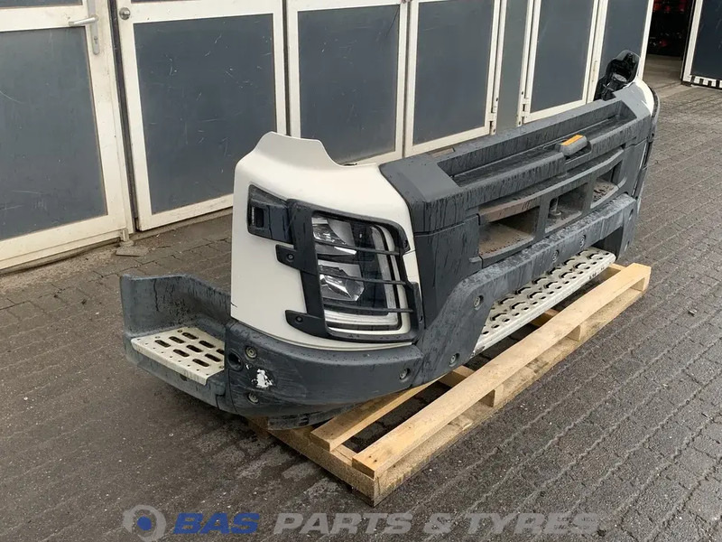 Volvo FMX Euro 6 - Stoßstange für LKW: das Bild 3 Volvo FMX Euro 6 - Stoßstange für LKW: das Bild 3