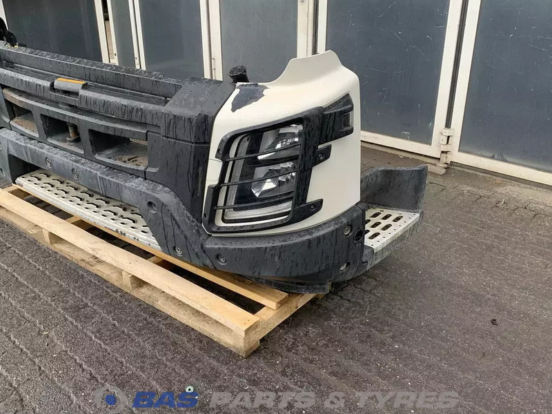 Volvo FMX Euro 6 - Stoßstange für LKW: das Bild 2 Volvo FMX Euro 6 - Stoßstange für LKW: das Bild 2