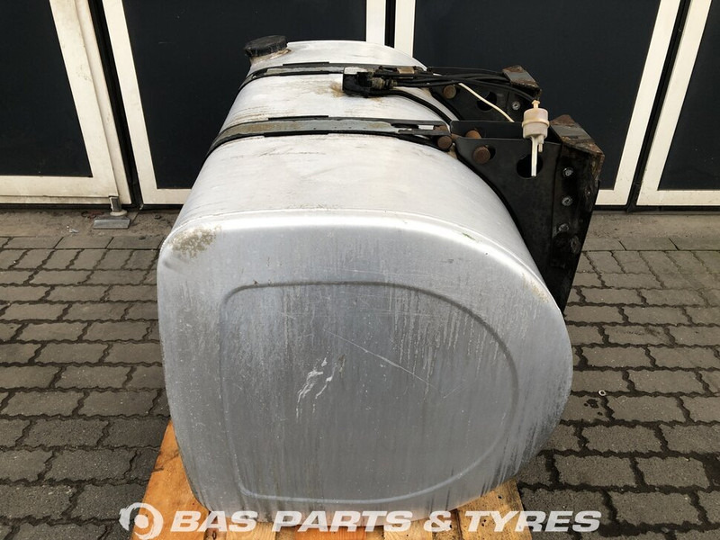 Volvo - Kraftstofftank für LKW: das Bild 2 Volvo - Kraftstofftank für LKW: das Bild 2