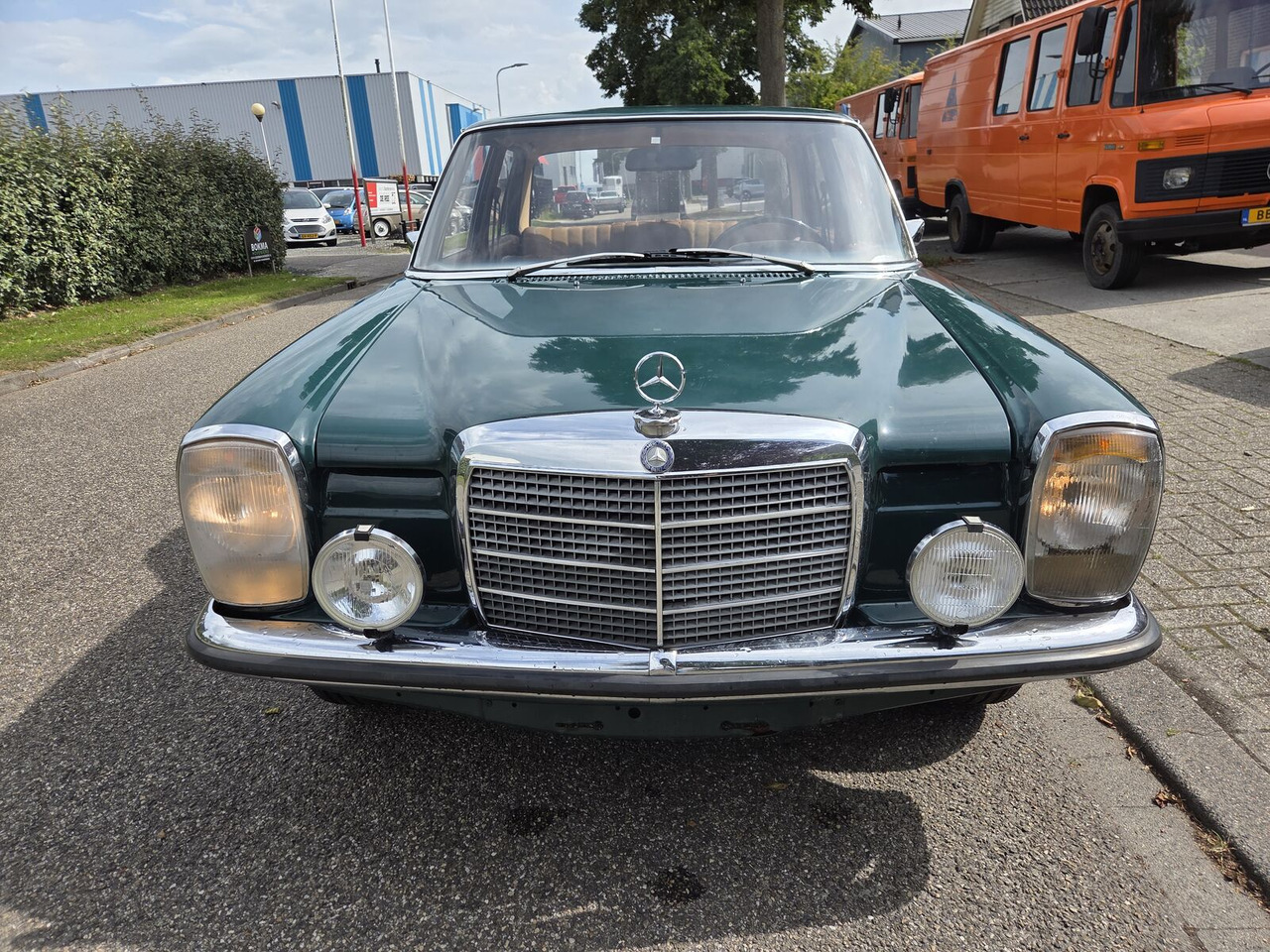 Mercedes-Benz 220 (W115) auto - Andere Technik: das Bild 2 Mercedes-Benz 220 (W115) auto - Andere Technik: das Bild 2