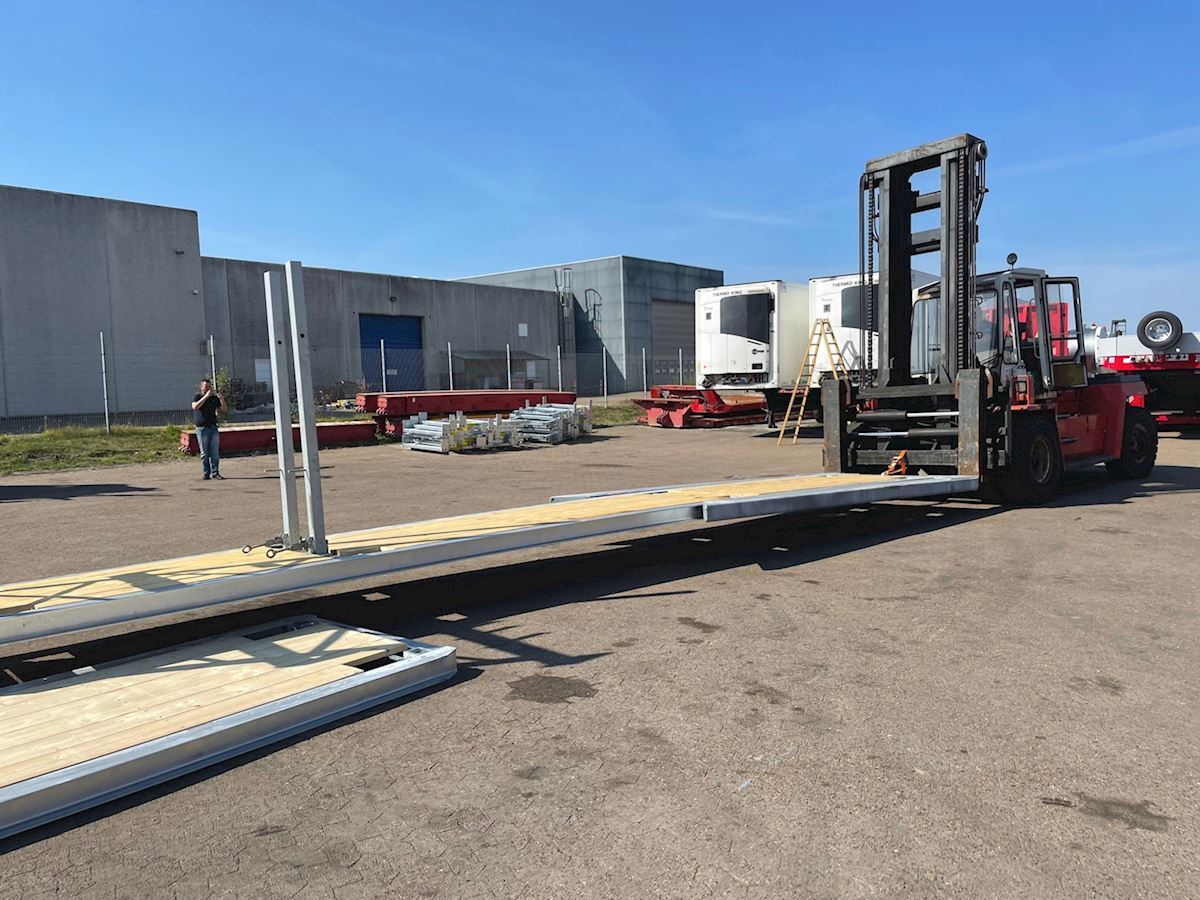 Langendorf Blueworkx Innenlader pallegaffel - Auflieger: das Bild 2 Langendorf Blueworkx Innenlader pallegaffel - Auflieger: das Bild 2