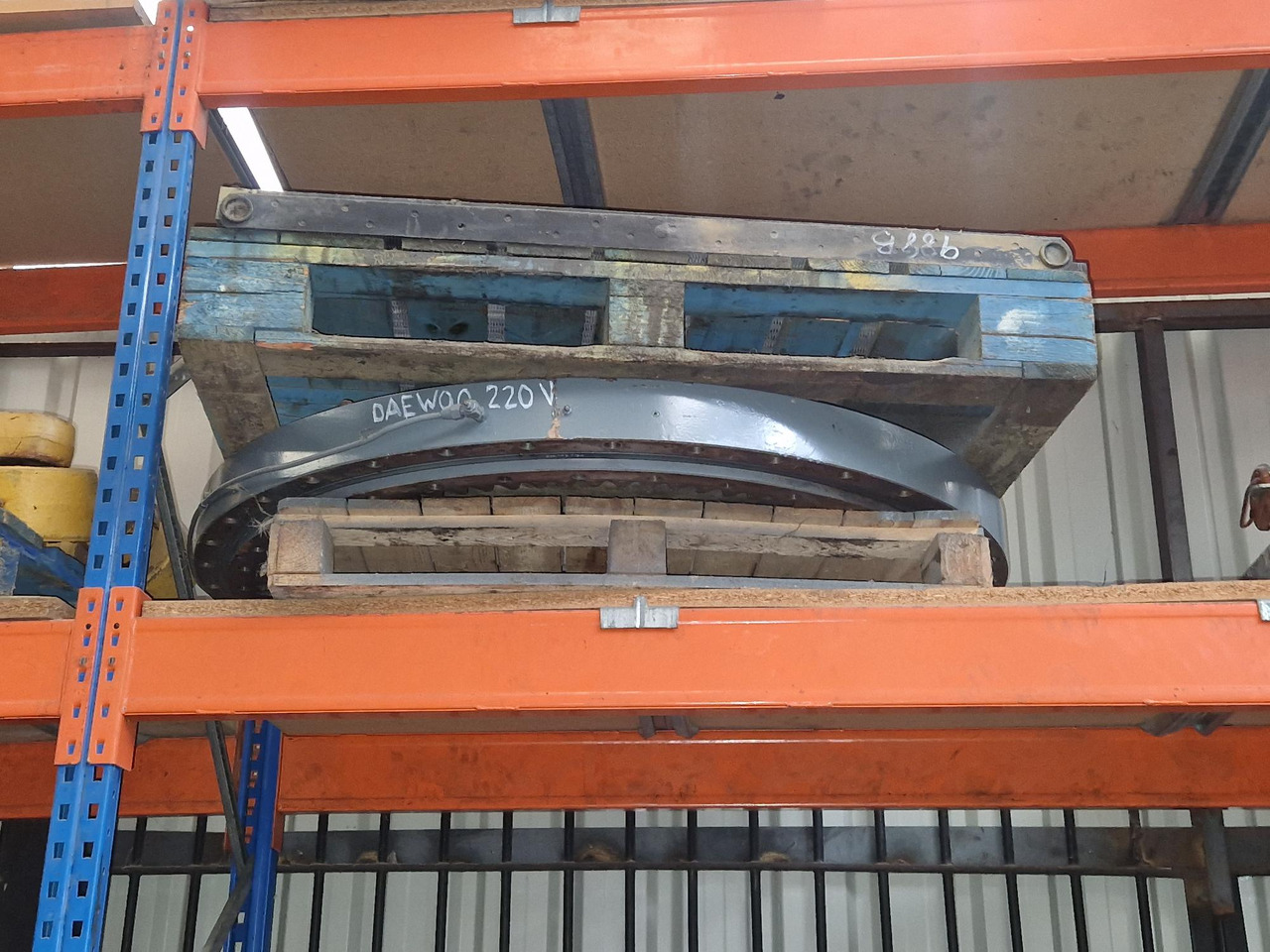 DAEWOO 220V - Drehkranz für Baumaschine: das Bild 2 DAEWOO 220V - Drehkranz für Baumaschine: das Bild 2