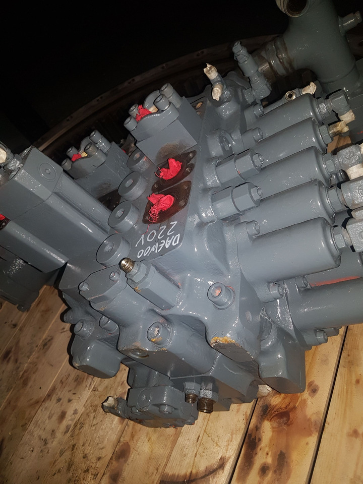 DAEWOO DX28-71 - Hydraulik ventil für Baumaschine: das Bild 2 DAEWOO DX28-71 - Hydraulik ventil für Baumaschine: das Bild 2