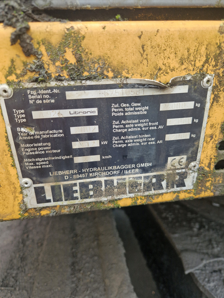 LIEBHERR A924C 675-10581 (2002) - Umschlagbagger: das Bild 2 LIEBHERR A924C 675-10581 (2002) - Umschlagbagger: das Bild 2