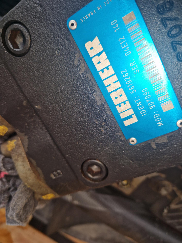 RADIADOR LIEBHERR R914B - Kühler für Baumaschine: das Bild 2 RADIADOR LIEBHERR R914B - Kühler für Baumaschine: das Bild 2