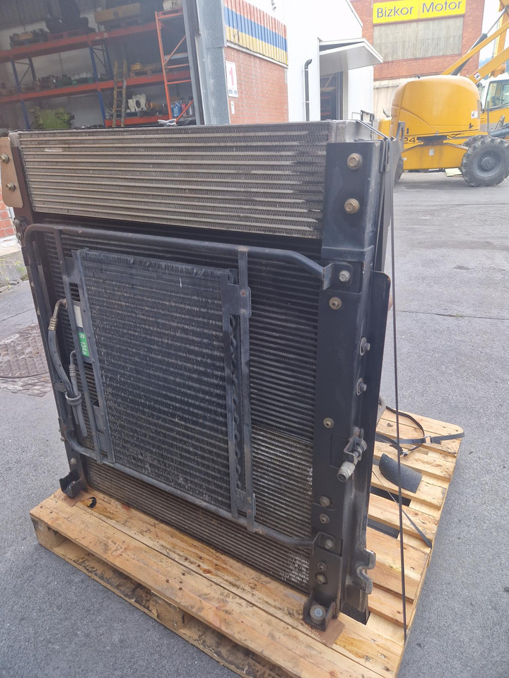 RADIADOR LIEBHERR R914B - Kühler für Baumaschine: das Bild 4 RADIADOR LIEBHERR R914B - Kühler für Baumaschine: das Bild 4