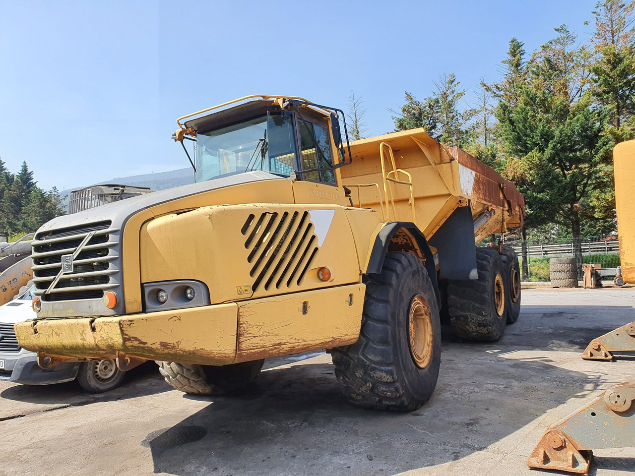 VOLVO A40D S/N: 10211 (2001) - Knickgelenkter Dumper: das Bild 1 VOLVO A40D S/N: 10211 (2001) - Knickgelenkter Dumper: das Bild 1