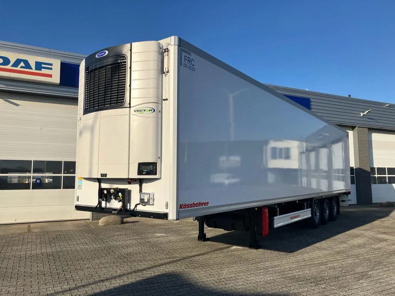 Kässbohrer SRI F 3 / 10 - 12 / 27 Koeler met Carrier koelmotor - Kühlkoffer Auflieger: das Bild 2 Kässbohrer SRI F 3 / 10 - 12 / 27 Koeler met Carrier koelmotor - Kühlkoffer Auflieger: das Bild 2