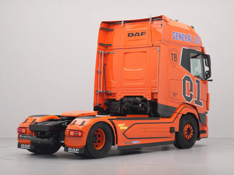 DAF XG+ 530 FT SHOWTRUCK FULL AIR PTO PREP SPEAKERS B3 ALARM ''GENERAL LEE'' - Sattelzugmaschine: das Bild 5 DAF XG+ 530 FT SHOWTRUCK FULL AIR PTO PREP SPEAKERS B3 ALARM ''GENERAL LEE'' - Sattelzugmaschine: das Bild 5