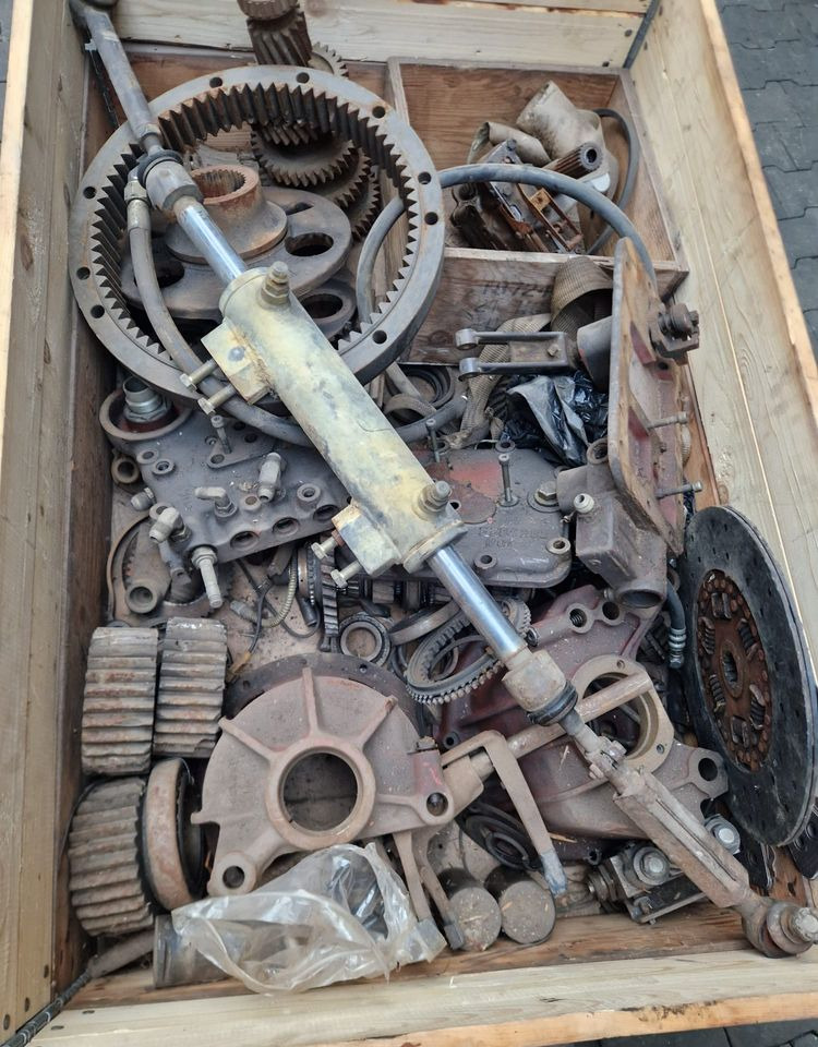 Części do Ciągnika Massey Ferguson MF 3000, 6000 Części do skrzyni biegów - Getriebe und Teile für Landmaschine: das Bild 1 Części do Ciągnika Massey Ferguson MF 3000, 6000 Części do skrzyni biegów - Getriebe und Teile für Landmaschine: das Bild 1