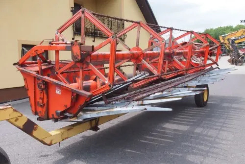 Heder do kombajnu Deutz-Fahr 1600,1610,1620,1630, 2680,2780, 2385,2685,2780, - Schneidwerk: das Bild 1 Heder do kombajnu Deutz-Fahr 1600,1610,1620,1630, 2680,2780, 2385,2685,2780, - Schneidwerk: das Bild 1