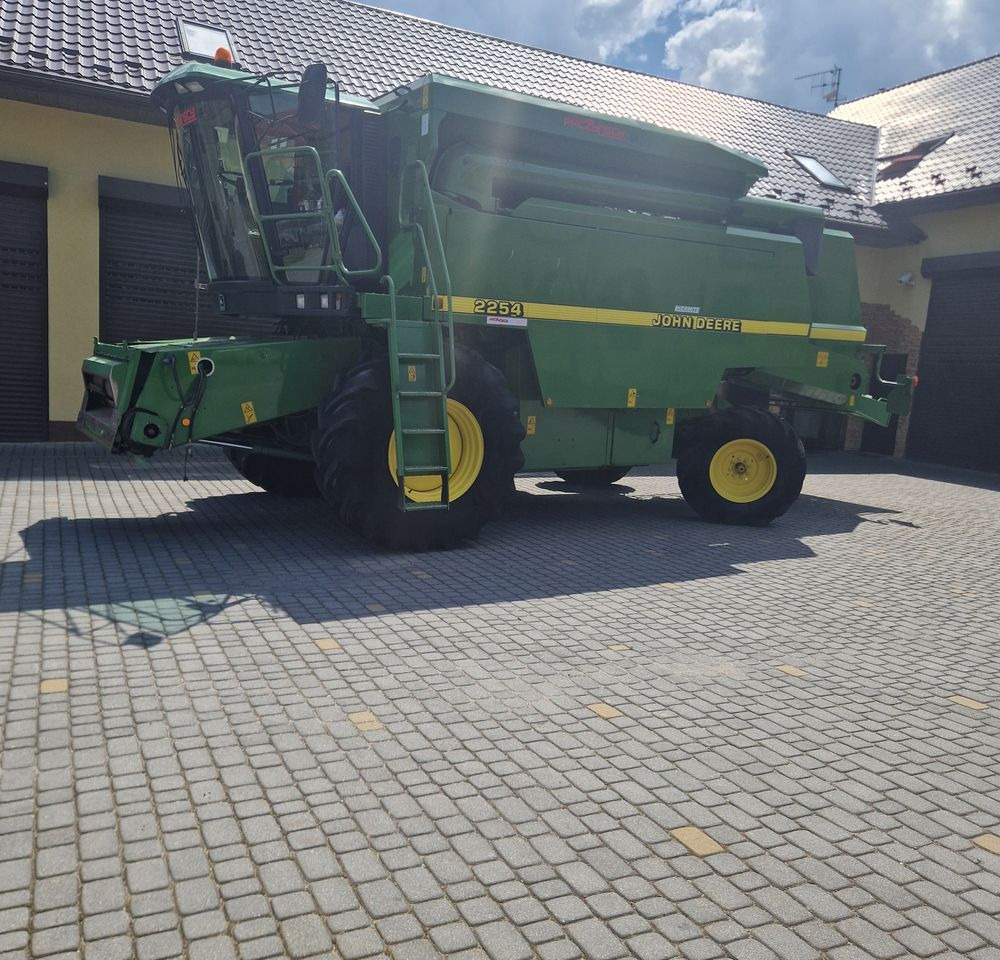 Kombajn zbożawy John deere 2254 2000 Kombajn John Deere JD - Mähdrescher: das Bild 5 Kombajn zbożawy John deere 2254 2000 Kombajn John Deere JD - Mähdrescher: das Bild 5