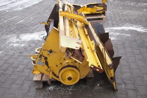 Sieczkarnia do kombajnu New Holland - Ernteforsatz für Häcksler: das Bild 3 Sieczkarnia do kombajnu New Holland - Ernteforsatz für Häcksler: das Bild 3