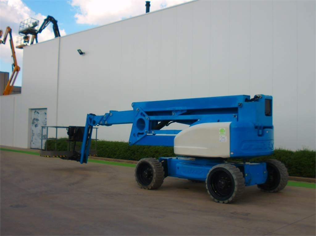 Niftylift HR28 - Gelenkarmbühne: das Bild 3 Niftylift HR28 - Gelenkarmbühne: das Bild 3