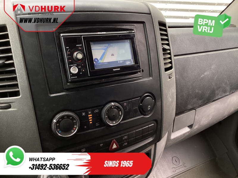 Kastenwagen Volkswagen Crafter 35 2.5 TDI EXPORT ONLY Riem V.V/ APK 5-2026/ Imperiaal/ Gev.stoel/ 2.8T trekverm./ Navi/ Trekhaak/ Airco: das Bild 13
