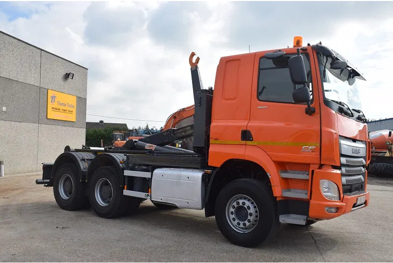 DAF CF 460 - Abrollkipper: das Bild 4 DAF CF 460 - Abrollkipper: das Bild 4