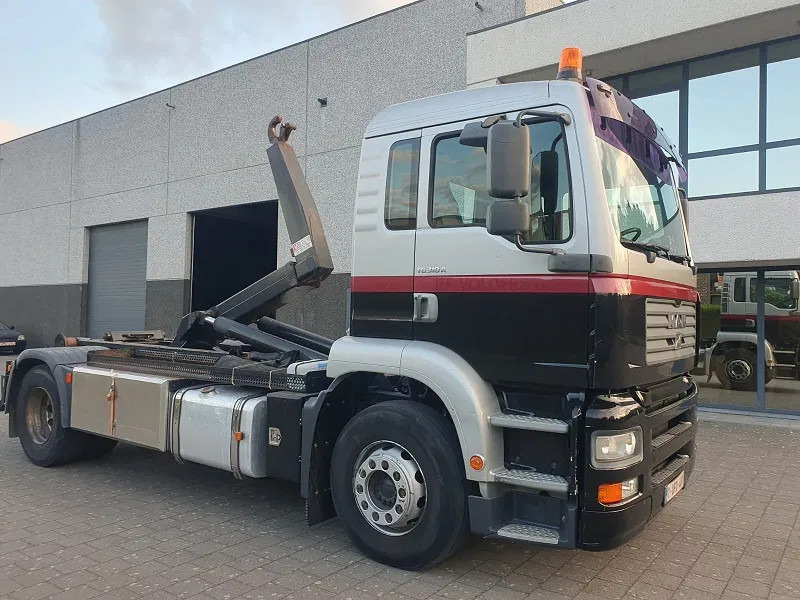 MAN TG 310 A - Abrollkipper: das Bild 1 MAN TG 310 A - Abrollkipper: das Bild 1